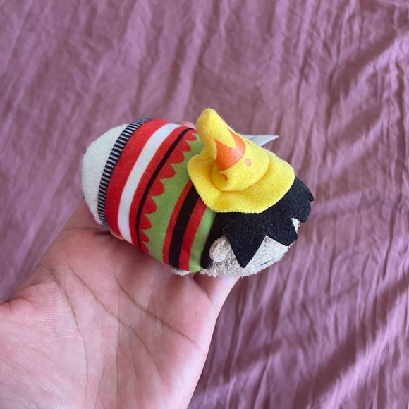 Small World Tsum Tsum - Picture 3 of 4